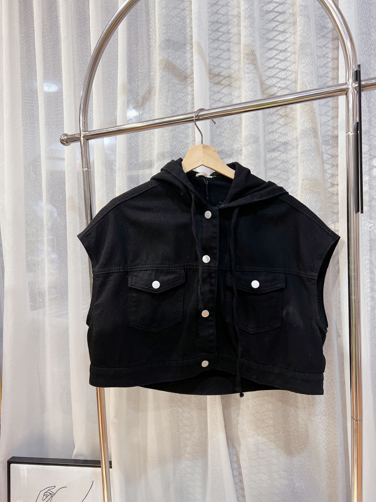 029d0f6d-83f7-42e3-9e29-e65d127ea58e