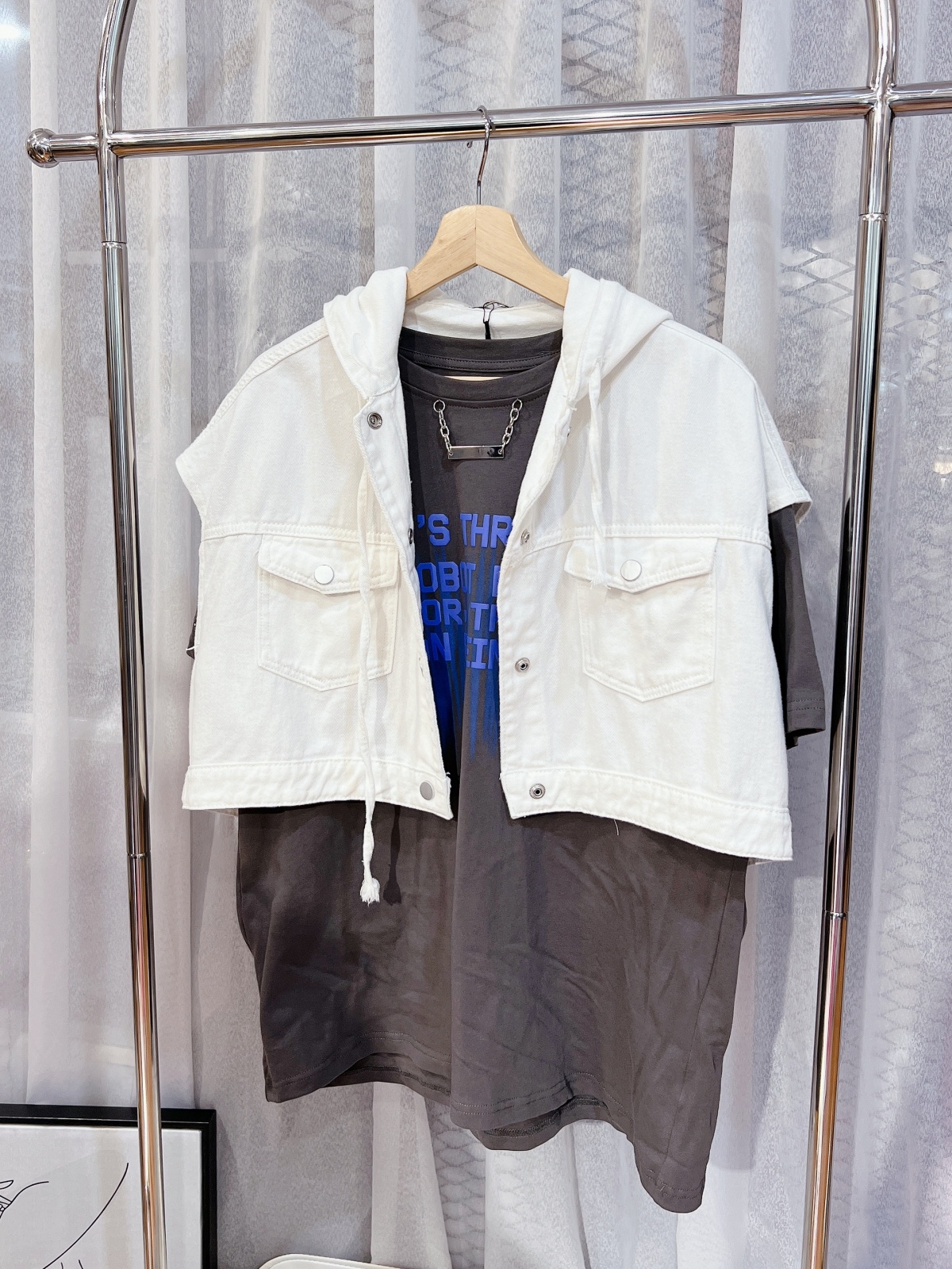 61cf7c90-62e7-48da-bfc3-2f942ddc06d4