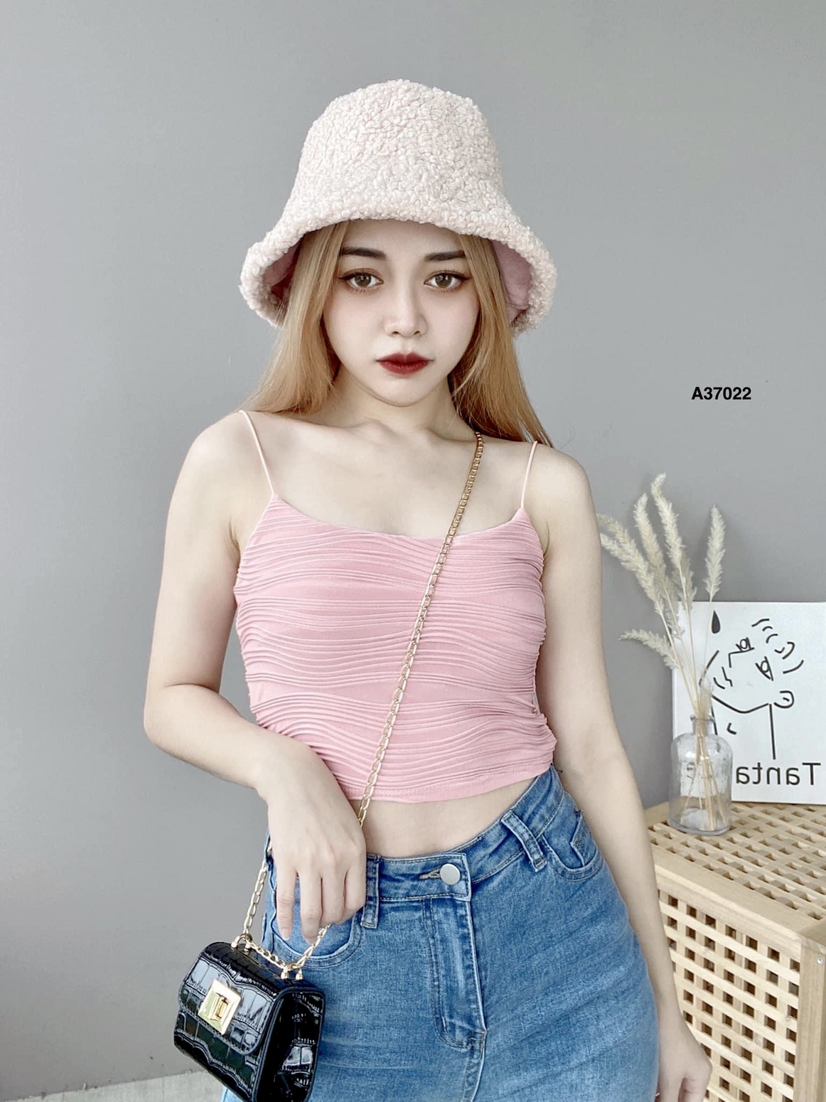 dea52db3-c4bf-4d6c-acdc-b59f3bc8e054